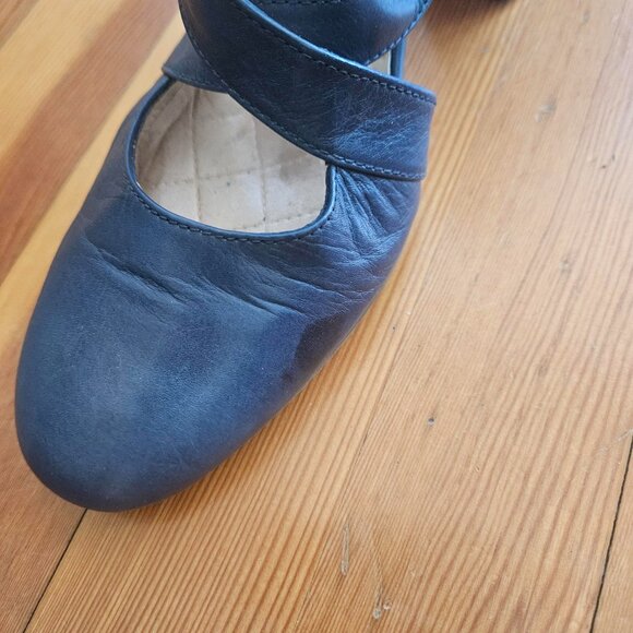 Mary-Jane Style Navy Women's Shoes (HISPANITAS) - Picture 7 of 8